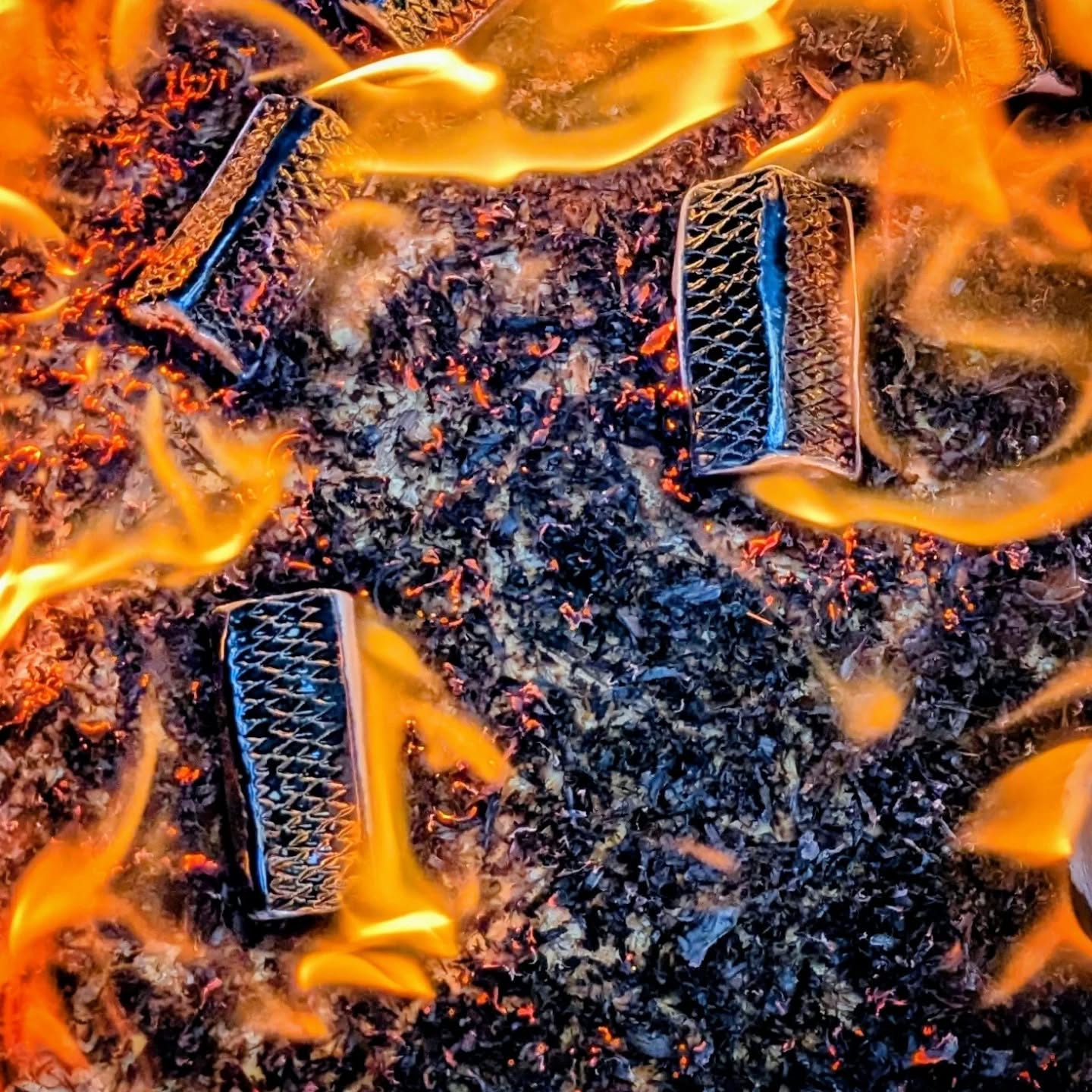 Croft forms surrounded by flame during reduction